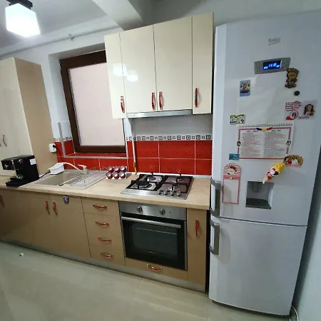 Katy Neversea Constança